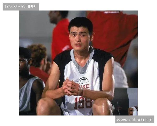 张伟专访：从青涩少年到篮球巨星的奋斗与成长之路